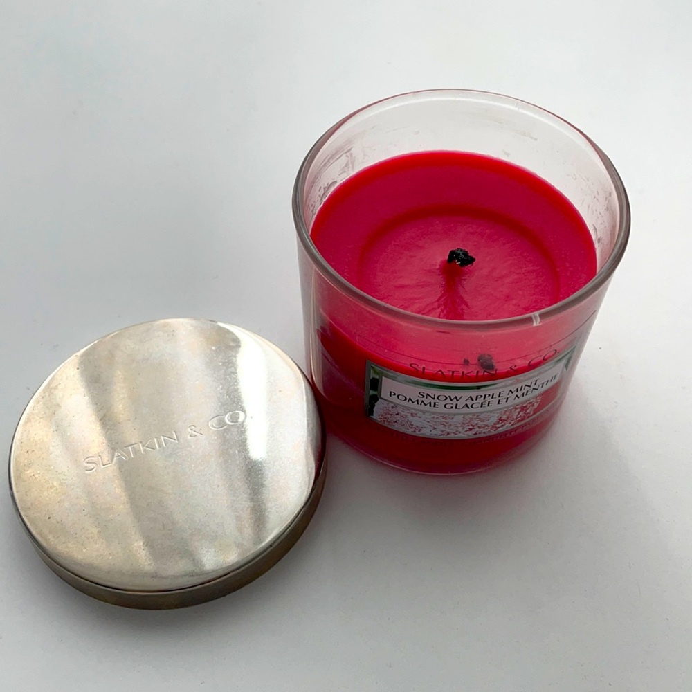 🛍3 for $25🛍 Slatkin & Co Candle -Snow Apple Mint
